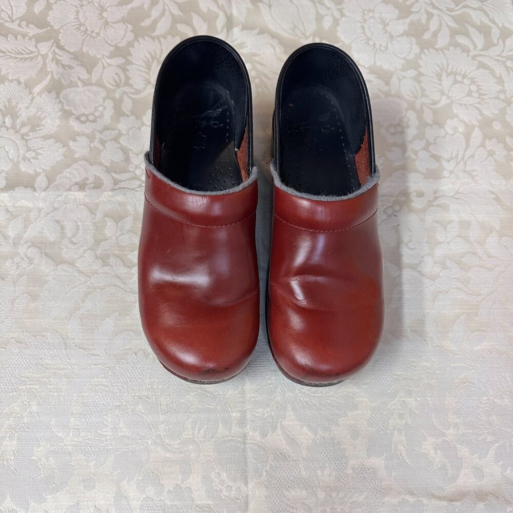 Dansko Red Clogs - Picture 2 of 8